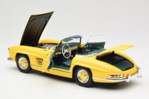Mercedes 300 SL W198 Roadster Hardtop Signal Yellow Minichamps 1:18 180039044 Metall — bild 6 av 9