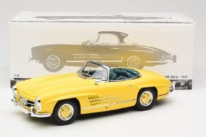 Mercedes 300 SL W198 Roadster Hardtop Signal Yellow Minichamps 1:18 180039044 Metall — bild 9 av 9