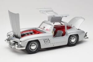 Mercedes 300 SL W198 Gullwing Silver Grå Bburago 1:18 3513 Metall — bild 2 av 8