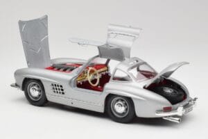 Mercedes 300 SL W198 Gullwing Silver Grå Bburago 1:18 3513 Metall — bild 4 av 8