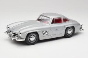 Mercedes 300 SL W198 Gullwing Silver Grå Bburago 1:18 3513 Metall