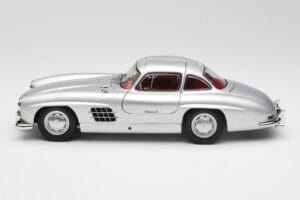 Mercedes 300 SL W198 Gullwing Silver Metallic Minichamps 1:18 B66040379 Metall — bild 4 av 8