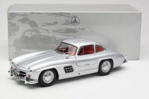 Mercedes 300 SL W198 Gullwing Silver Metallic Minichamps 1:18 B66040379 Metall — bild 8 av 8