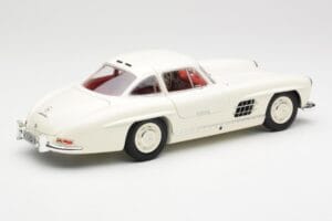 Mercedes 300 SL W198 Vit Minichamps 1:18 180039006 Metall — bild 3 av 8