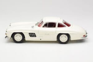 Mercedes 300 SL W198 Vit Minichamps 1:18 180039006 Metall — bild 4 av 8