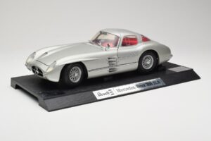 Mercedes 300 SLR Silver Revell 1:12 08851 Metall