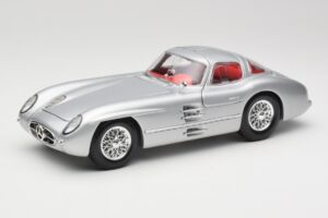 Mercedes 300 SLR Uhlenhaut Coupe Silver Maisto 1:18 36898 Metall