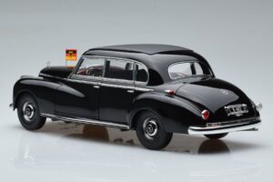 Mercedes 300 W186 Konrad Adenauer Norev 1:18 183707 Metall — bild 7 av 9
