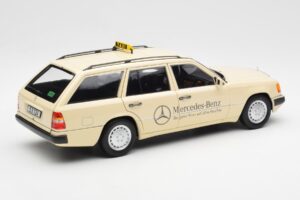Mercedes 300D S124 T-Model Ljus Elfenben Taxi Återförsäljarupplaga Norev 1:18 B66040702 Metall — bild 3 av 8