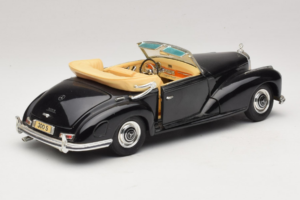 Mercedes 300S Svart Maisto 1:18 52116-P1 Metall — bild 3 av 8