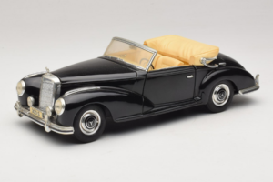 Mercedes 300S Svart Maisto 1:18 52116-P1 Metall