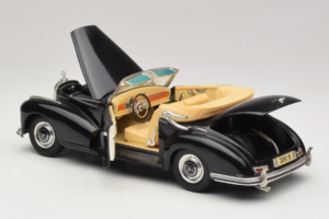 Mercedes 300S Svart Maisto 1:18 52116-P1 Metall — bild 5 av 8