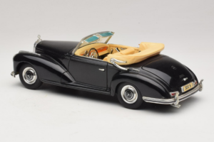 Mercedes 300S Svart Maisto 1:18 52116-P1 Metall — bild 7 av 8
