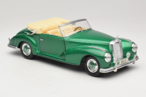 Mercedes 300S Cabriolet Green Metallic Maisto 1:18 52116 Metall — bild 5 av 7