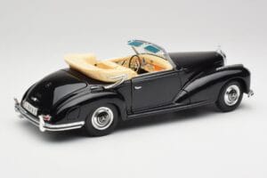 Mercedes 300SC W188 Obsidian Svart Maisto 1:18 806B Metall — bild 3 av 8