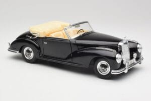 Mercedes 300SC W188 Obsidian Svart Maisto 1:18 806B Metall — bild 6 av 8