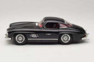 Mercedes 300SL Svart Bburago 1:18 3015-M3 Metall — bild 4 av 8