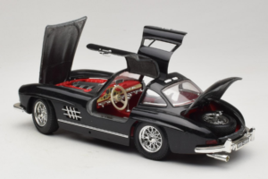 Mercedes 300SL Svart Bburago 1:18 3015-M3 Metall — bild 5 av 8