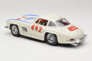 Mercedes 300SL #452 Mille Miglia 1955 Vit Bburago 1:18 3015-M2 Metall — bild 7 av 8
