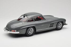 Mercedes 300SL W198 Gullwing Graphite Grey Norev 1:12 123852 Metall — bild 2 av 6