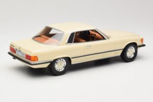 Mercedes 350 SLC C107 Vit Cult Models 1:18 CML049-1 Metall — bild 2 av 6