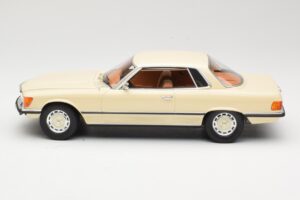 Mercedes 350 SLC C107 Vit Cult Models 1:18 CML049-1 Metall — bild 3 av 6