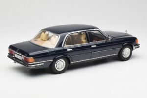 Mercedes 450 SEL 6.9 W116 Mörkblå Revell 1:18 8956 Metall — bild 3 av 8