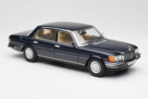Mercedes 450 SEL 6.9 W116 Mörkblå Revell 1:18 8956 Metall — bild 6 av 8