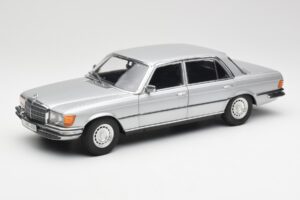 Mercedes 450 SEL 6.9 W116 Silver Revell 1:18 8955 Metall