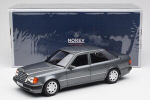 Mercedes 500 E W124 Pearl Grå Norev 1:18 183946 Metall — bild 8 av 8