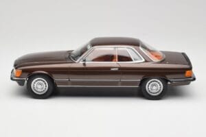 Mercedes 500 SLC C107 Beige Metallic KK-Scale 1:18 KKDC180851 Metall — bild 3 av 6