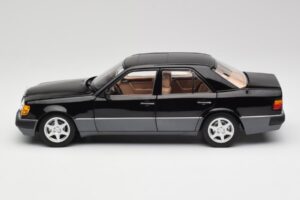 Mercedes 500E W124 Svart Limited Edition Norev 1:18 183949 Metall — bild 4 av 12