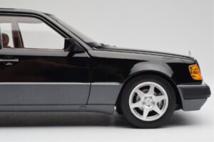 Mercedes 500E W124 Svart Limited Edition Norev 1:18 183949 Metall — bild 8 av 12