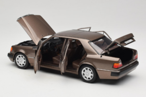 Mercedes 500E W124 Impala Metallic Norev 1:18 183954 Metall — bild 5 av 8