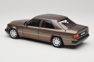 Mercedes 500E W124 Impala Metallic Norev 1:18 183954 Metall — bild 7 av 8