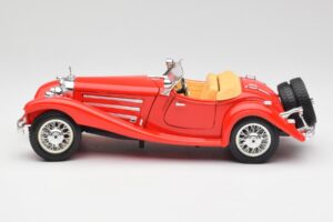 Mercedes 500K Roadster Röd Bburago 1:18 3020 Metall — bild 4 av 8