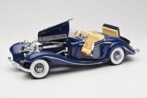 Mercedes 500K Special Roadster Blå Maisto 1:18 56059 Metall — bild 2 av 8