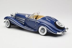 Mercedes 500K Special Roadster Blå Maisto 1:18 56059 Metall — bild 7 av 8