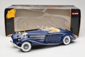 Mercedes 500K Special Roadster Blå Maisto 1:18 56059 Metall — bild 8 av 8