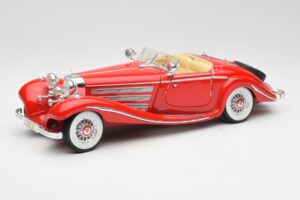 Mercedes 500K Special Roadster Röd Maisto 1:18 56058 Metall