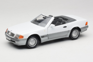 Mercedes 500 SL R129 Vit Roadtough 1:18 92048 Metall