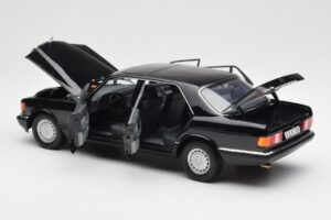 Mercedes 560 SEL W126 Svart Återförsäljarupplaga Norev 1:18 B66040599 Metall — bild 5 av 8