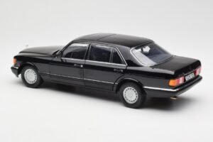 Mercedes 560 SEL W126 Svart Återförsäljarupplaga Norev 1:18 B66040599 Metall — bild 7 av 8
