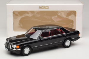 Mercedes 560 SEL W126 Svart Med Röd Interiör Norev 1:18 183788 Metall — bild 2 av 8