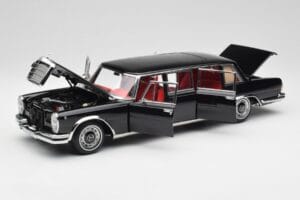 Mercedes 600 Pullman W100 Svart NZG 1:18 1071/50 Metall — bild 2 av 8