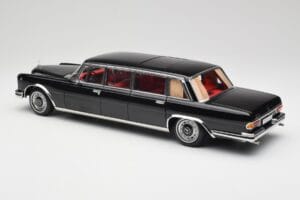 Mercedes 600 Pullman W100 Svart NZG 1:18 1071/50 Metall — bild 7 av 8