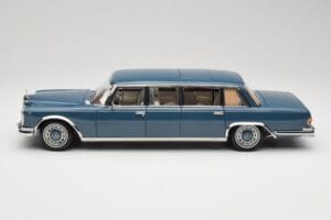 Mercedes 600 Pullman W100 Blå NZG 1:18 B66040707 Metall — bild 4 av 8