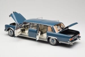Mercedes 600 Pullman W100 Blå NZG 1:18 B66040707 Metall — bild 5 av 8