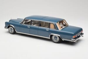 Mercedes 600 Pullman W100 Blå NZG 1:18 B66040707 Metall — bild 7 av 8