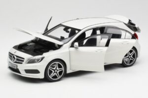 Mercedes A-Class W176 Cirrus Vit Norev 1:18 B66960126 Metall — bild 2 av 8